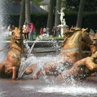 fontaine et chevaux aux grandes eaux du chateau de Versailles