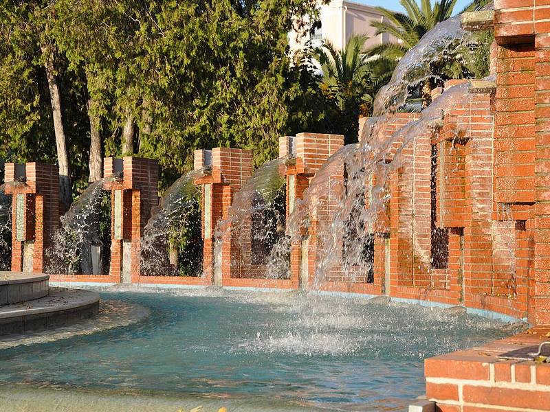 Fontaine Jardin DENIS à HYERES LES PALMIERS (Var)