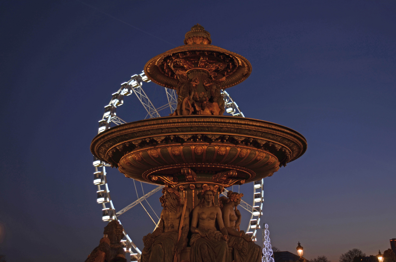 FONTAINE PLACE DE LA CONCORDE