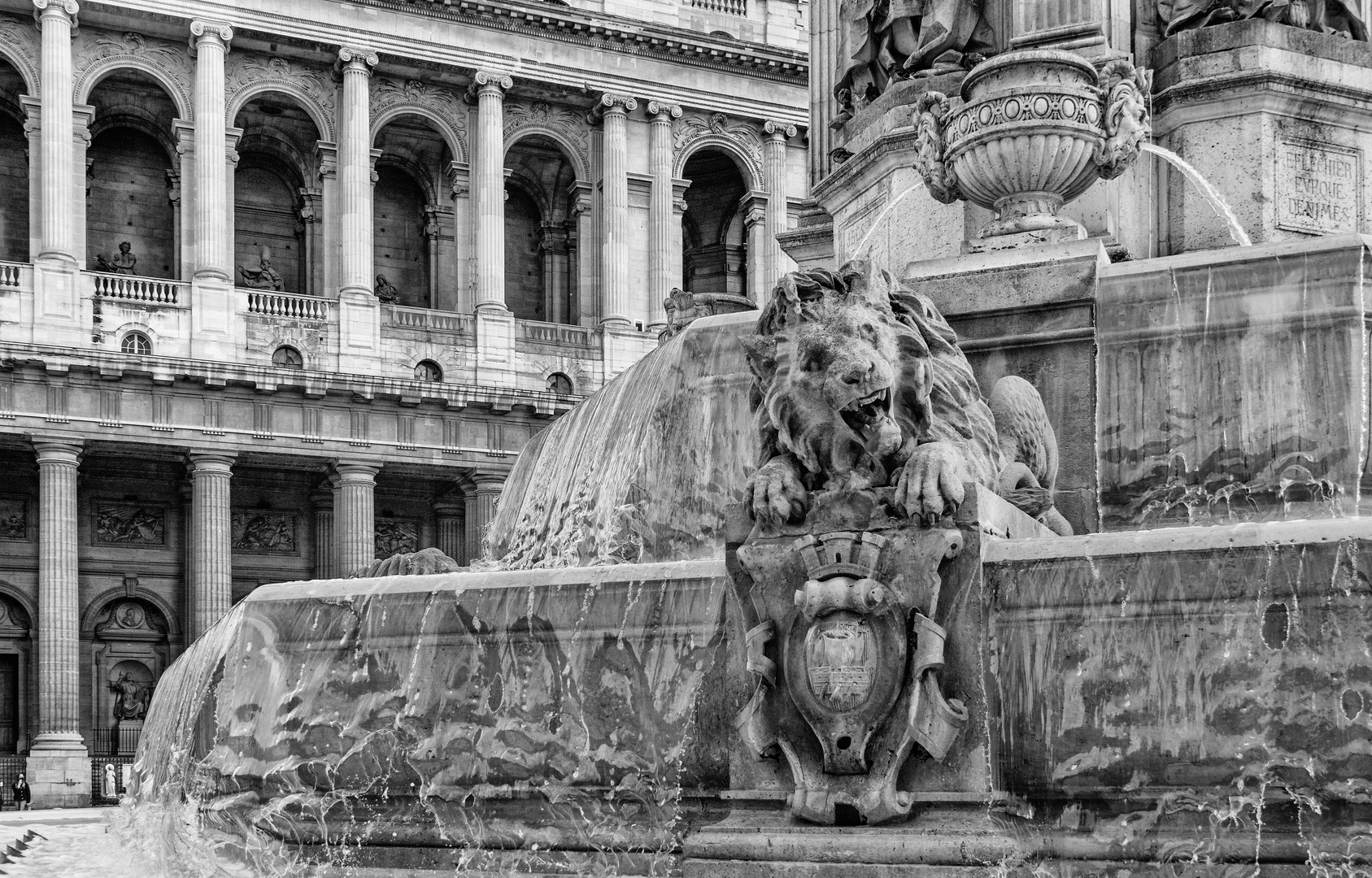 Fontaine saint Sulpice . 