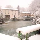 fontaine sous la neige