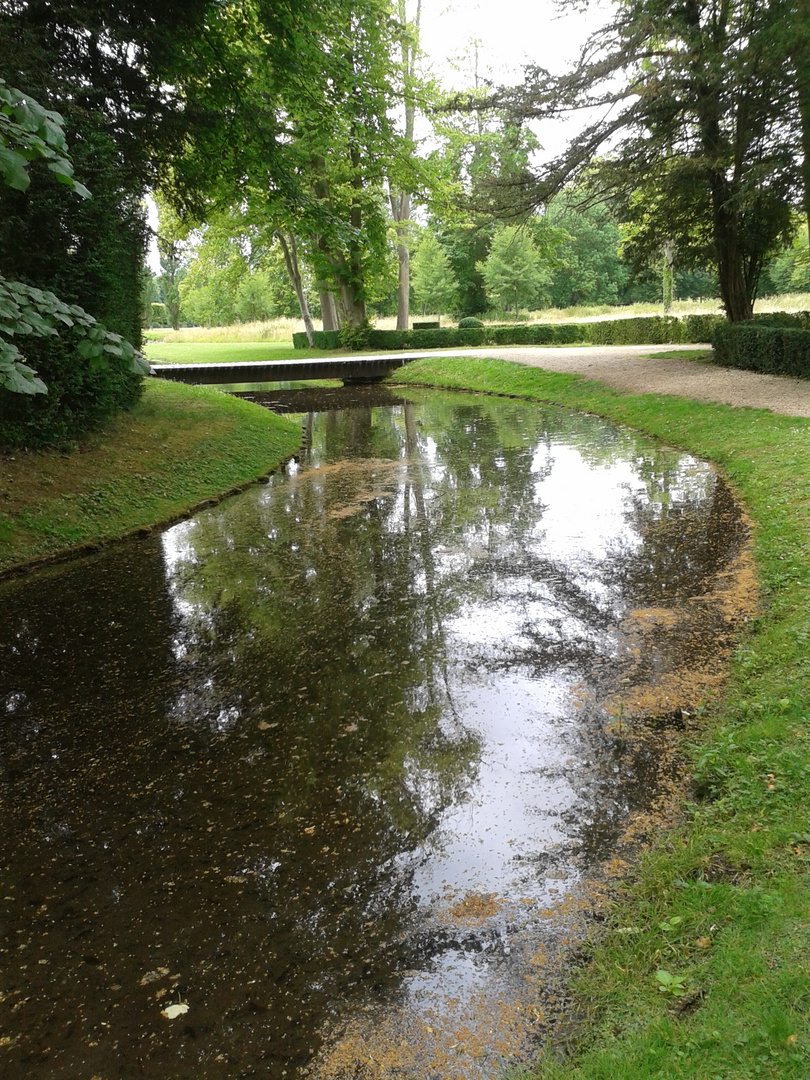 fontainebleau Alleen