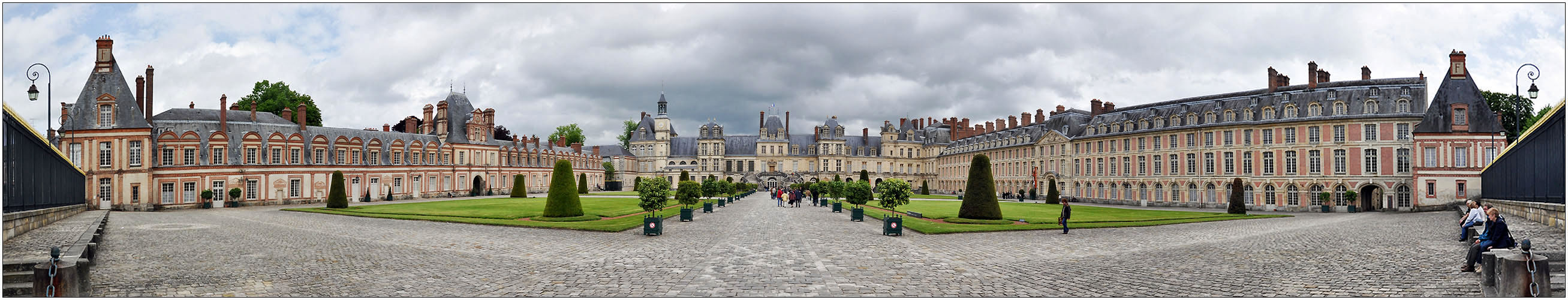 Fontainebleau – Die Cour du Cheval Blanc