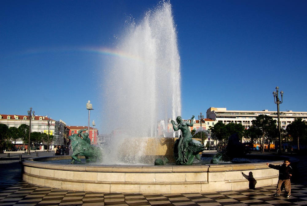 fontainne de la place Massena a Nice
