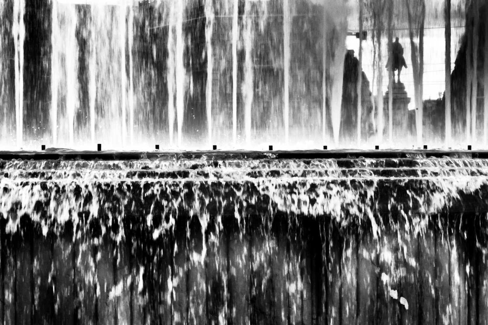 Fontana di Largo Cairoli, Milano