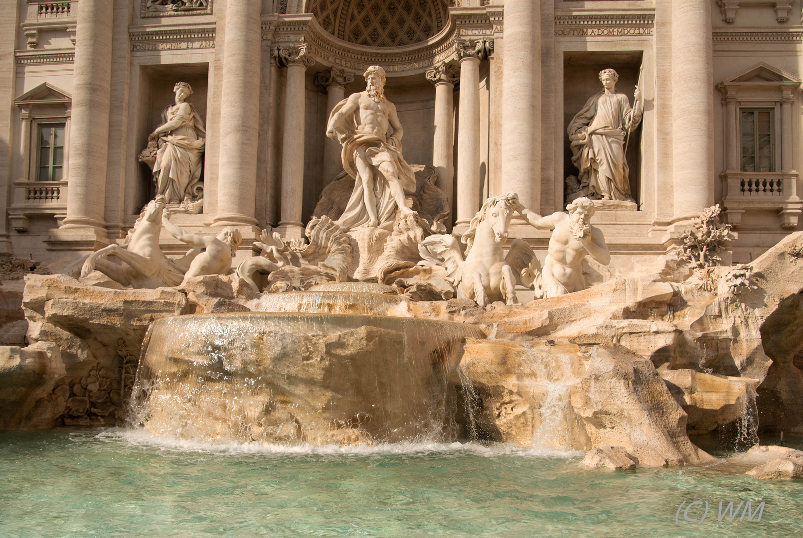 Fontana  di Trevi Figure