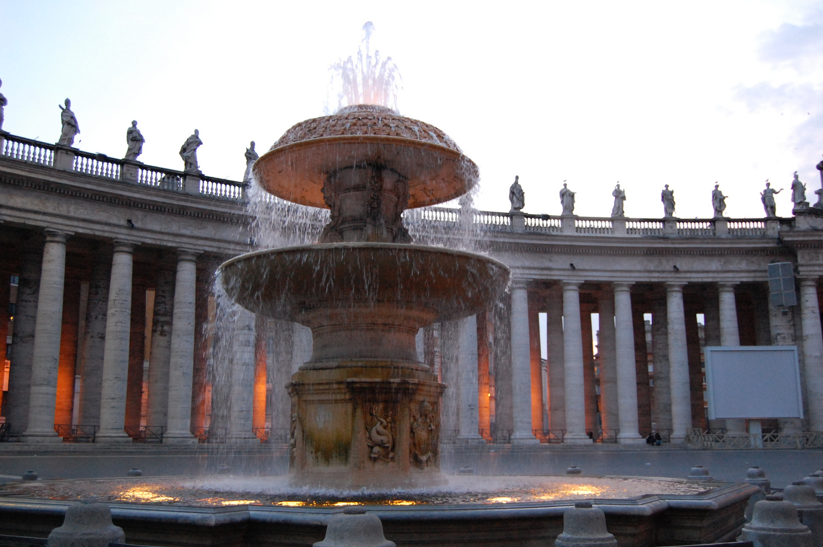 Fontana in Piazza San Pietro