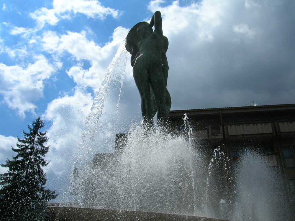 Fontana luminosa all'Aquila