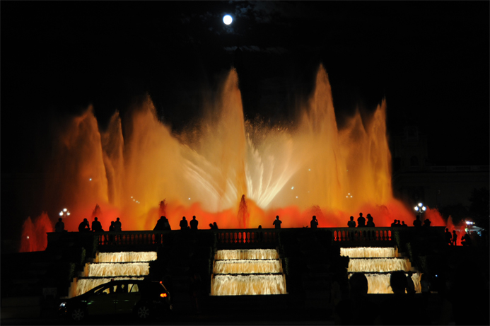 Fontana Magica 2 - von der Straße aus