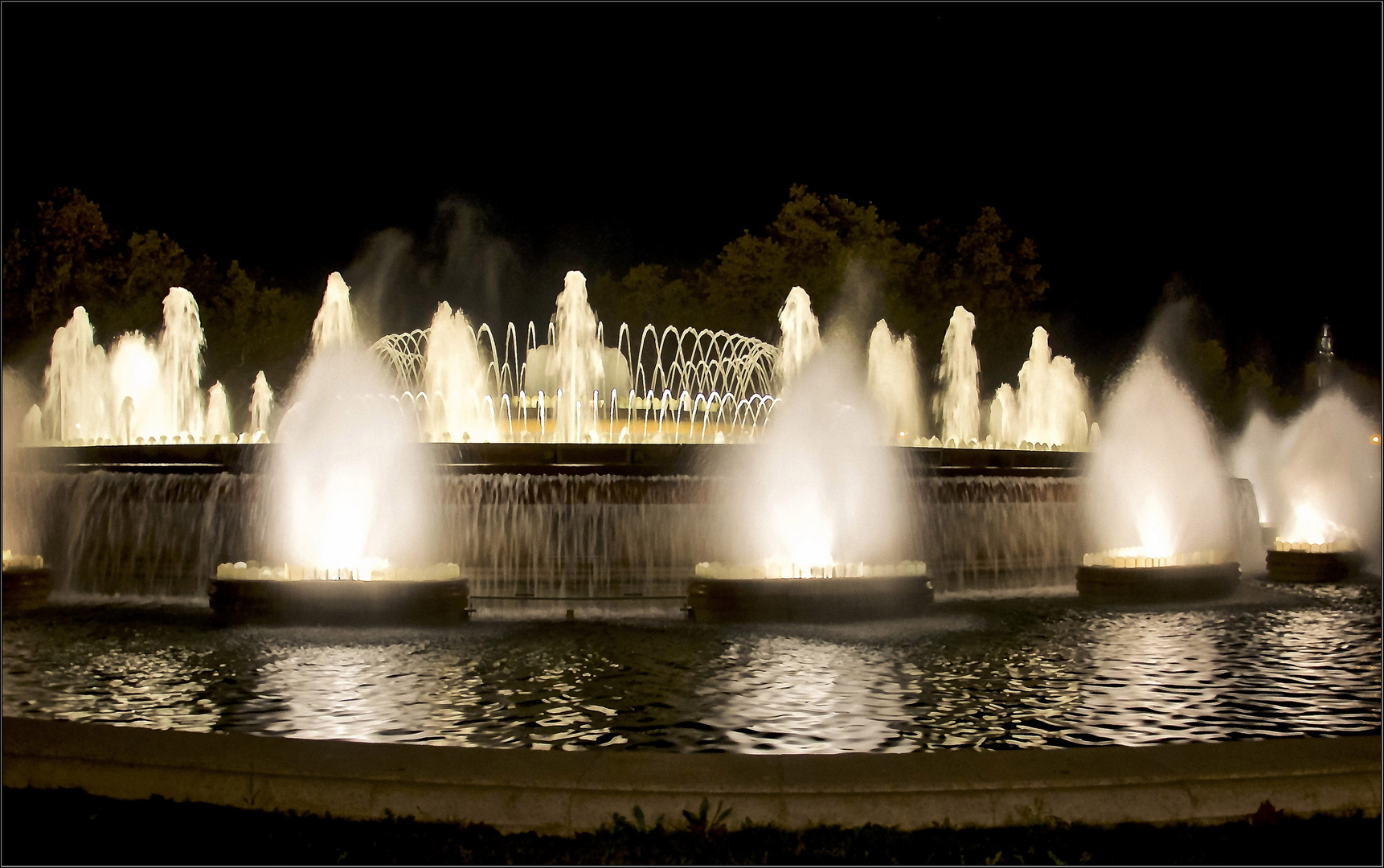 Fontana Magica  Barcellona 4.