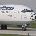 Football is coming home... [Lufthansa Boeing 737-330]