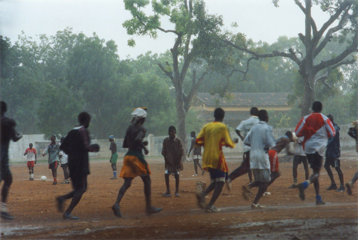 Football under the rain - Thiès