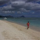 Footing sur la plage de Flic-en-Flac - ile Maurice