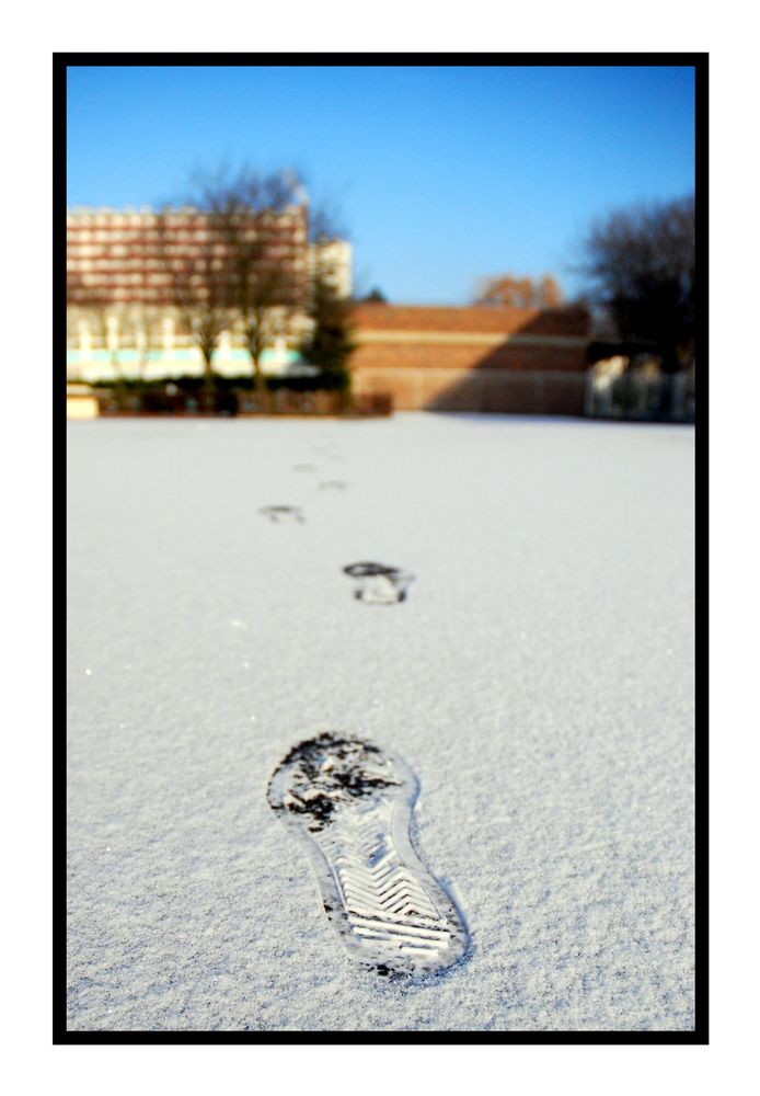 Footprints by Amine Kansoussi 