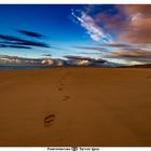 Footsteps - Spuren im Sand