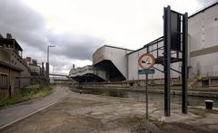 Footway along the Sambre River to Marchienne au Pont - 02