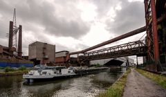 Footway along the Sambre River to Marchienne au Pont - 05