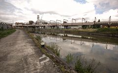 Footway along the Sambre River to Marchienne au Pont - 25