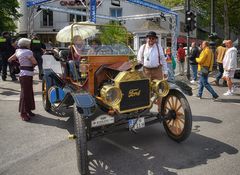  Ford 1914 mit Besitzer