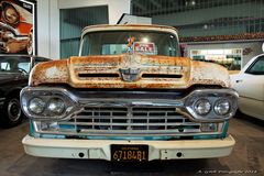 Ford F 100