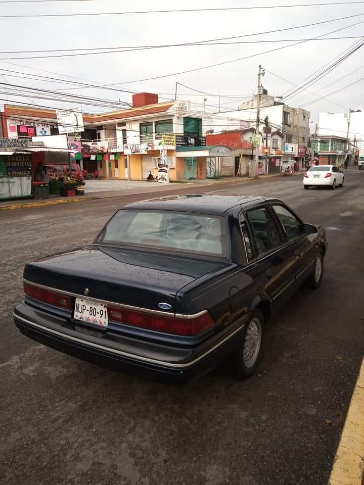 Ford Ghia 