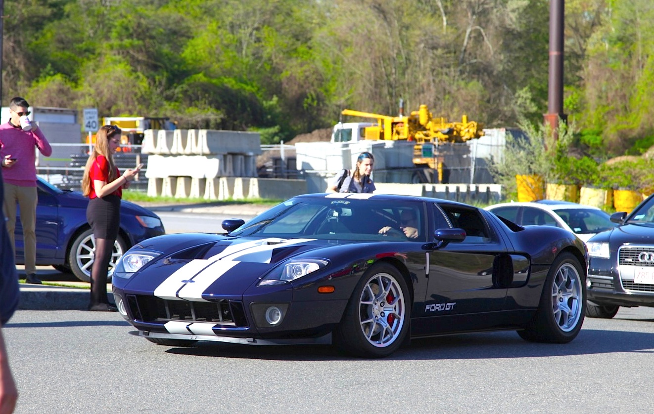 Ford GT