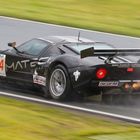 Ford GT im Regen mit "Nachbrenner"