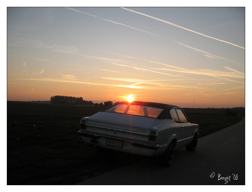 Ford Knudsen Taunus mit Sonneuntergang