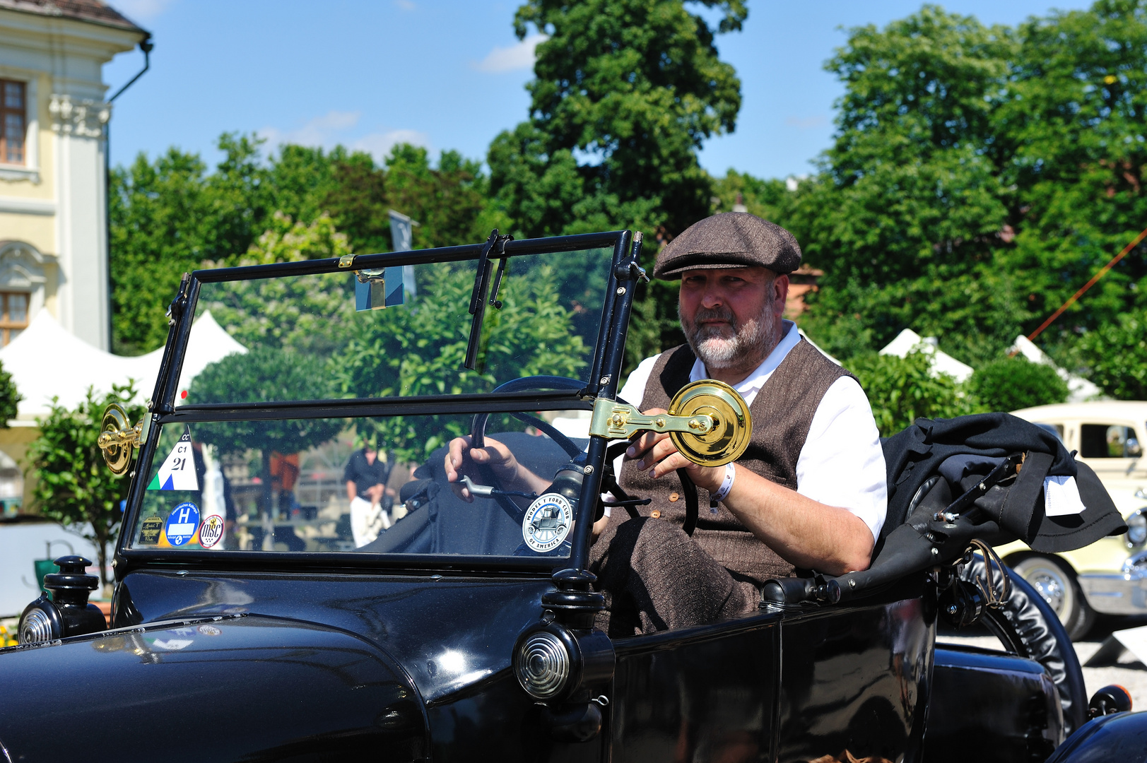 Ford Model T Roadster und sein Fahrer