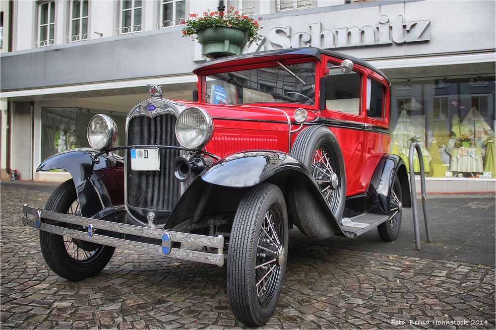 Ford Motor Company .... auf der Oldtimerrally 2014 zu Viersen