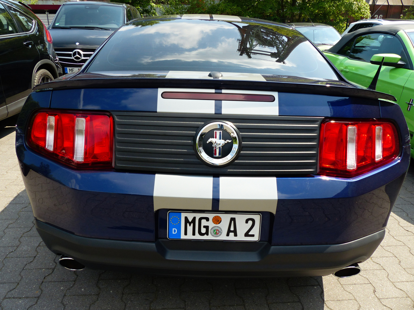 Ford MUSTANG mit Spiegelung