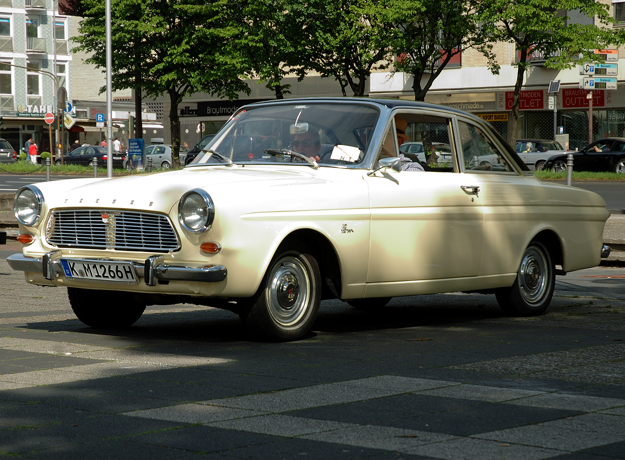 Ford Taunus 12m