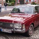 Ford Taunus 2000S beim Oldtimertreffen in Wegberg