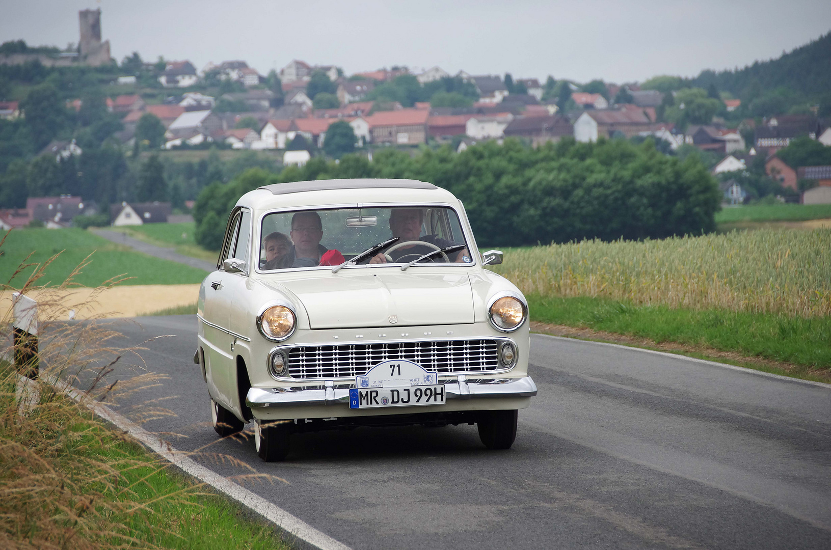 Ford Taunus auf Strecke...