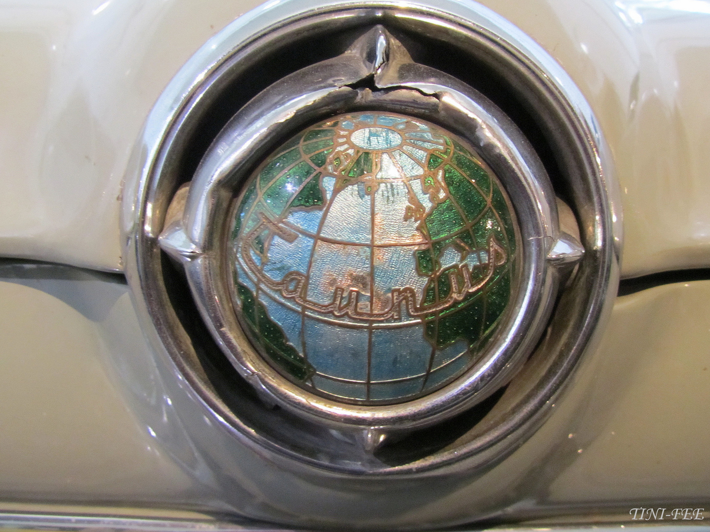 FORD TAUNUS - Emblem