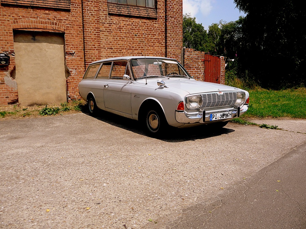 Ford Taunus zwei Türen.....