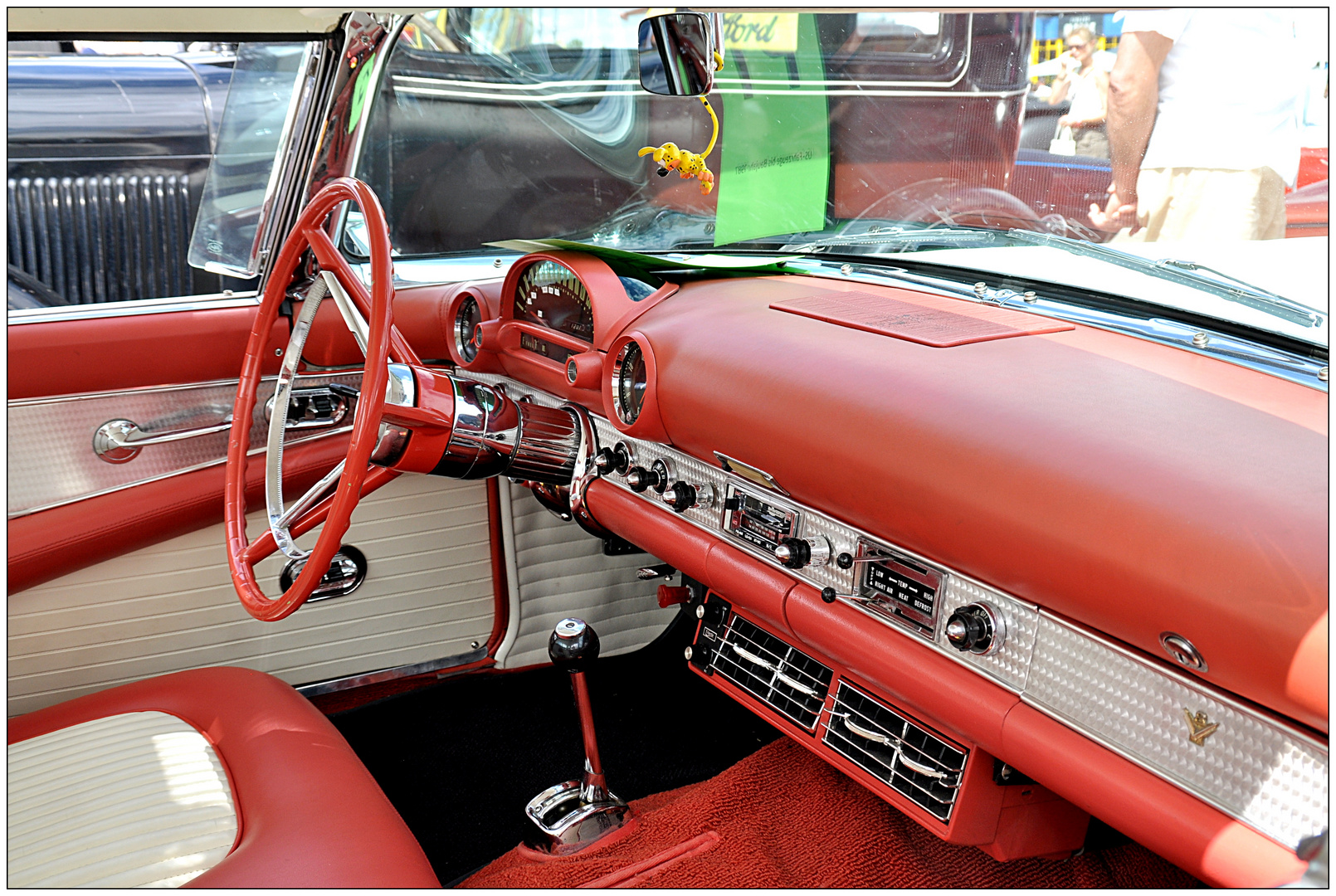 Ford Thunderbird inside