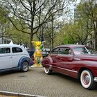 Ford  Tudor Sedan  19 48 -  Contra  Buick   1948