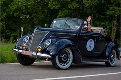 Ford V8 F-760 Cabriolet