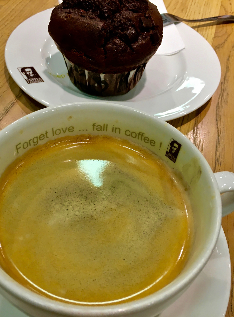 Forget love ... fall in coffee