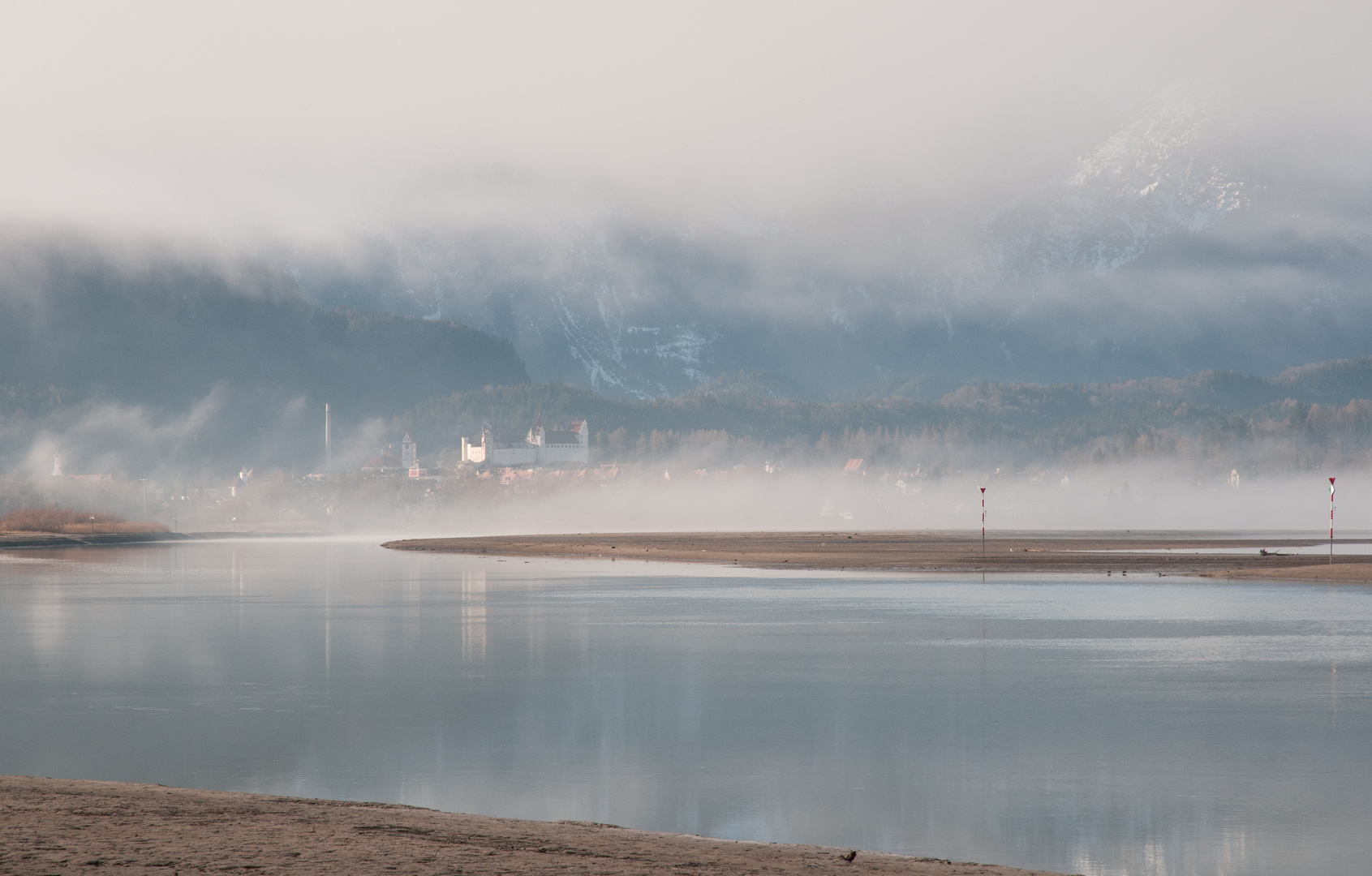 Forggensee im Winter und Nebel