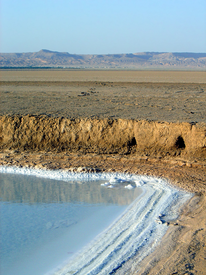 Formation de sel par évaporation dans le Chott El Jerid