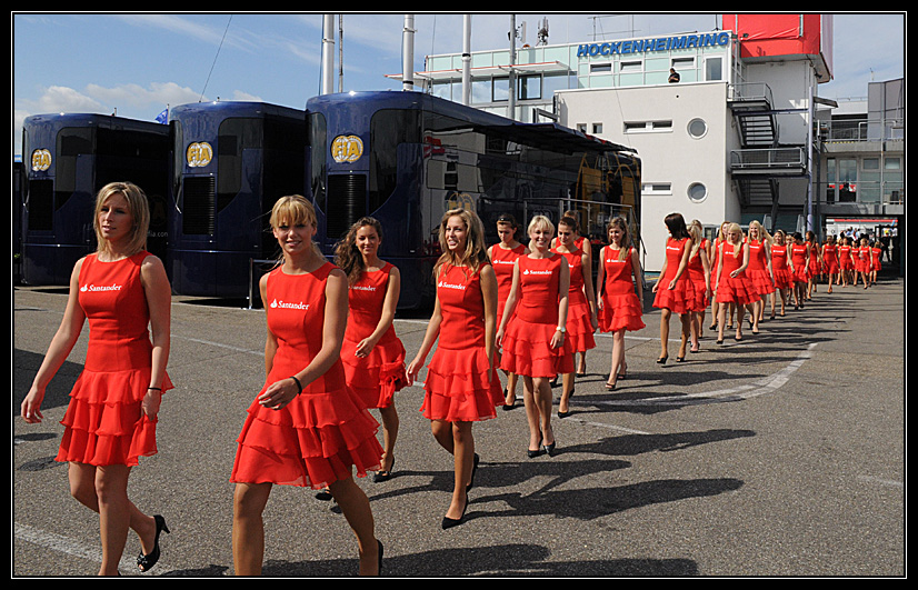 Formel 1 Grid Girls im Paddock am Hockenheimring