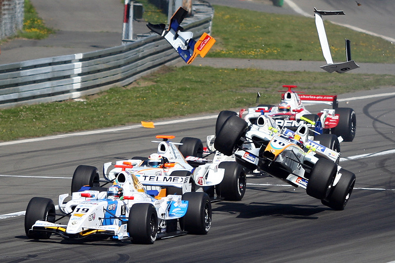 Formel Renault 3.5 Start Crash