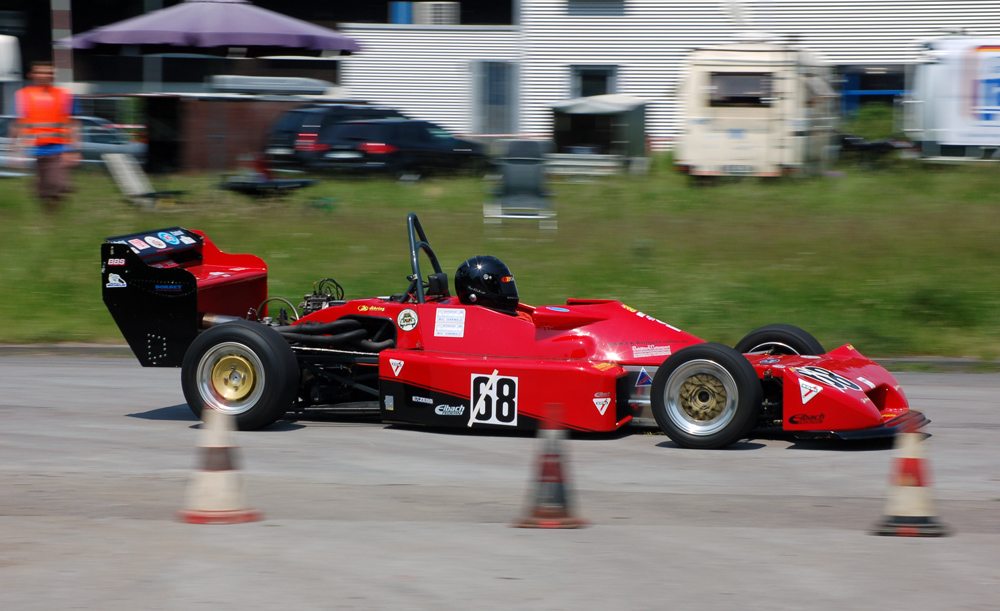 Formelwagen beim Slalom in D ? ... aber ja, beim NAVC :)