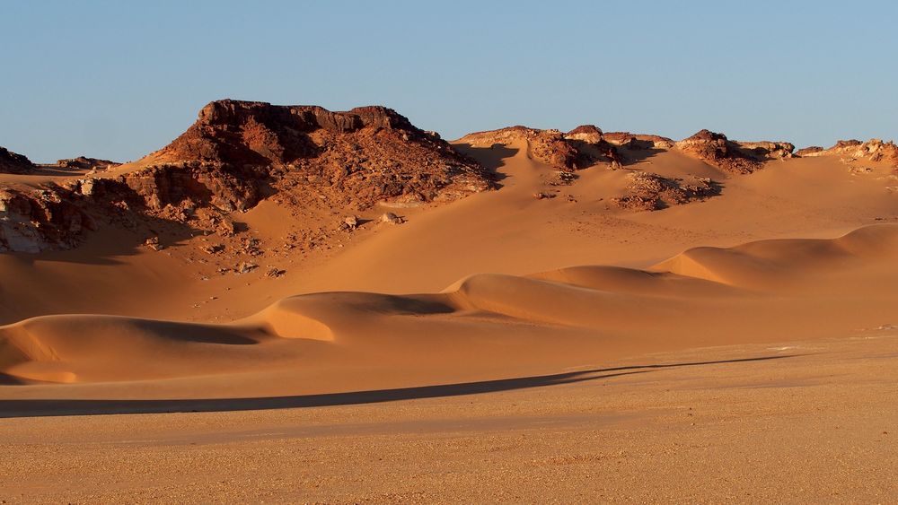 Formen im Sand und Stein