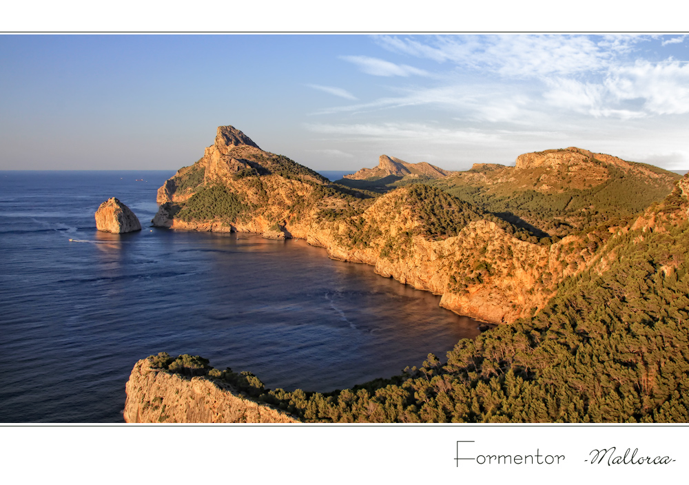 FORMENTOR IM ABENDLICHT