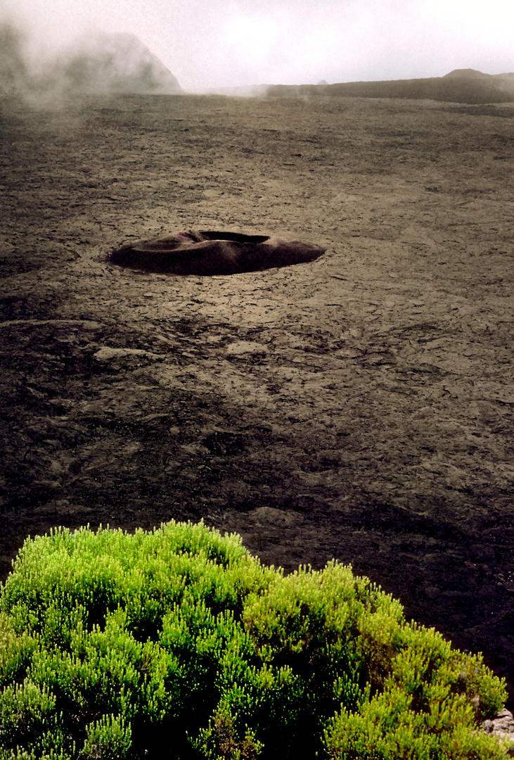 Formica Léo kleiner Krater auf dem Kesselboden