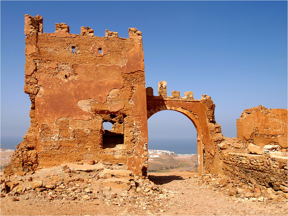 Fort de Tidli : vue sur Mileft -- Tidli Festung : Sicht auf Mirleft