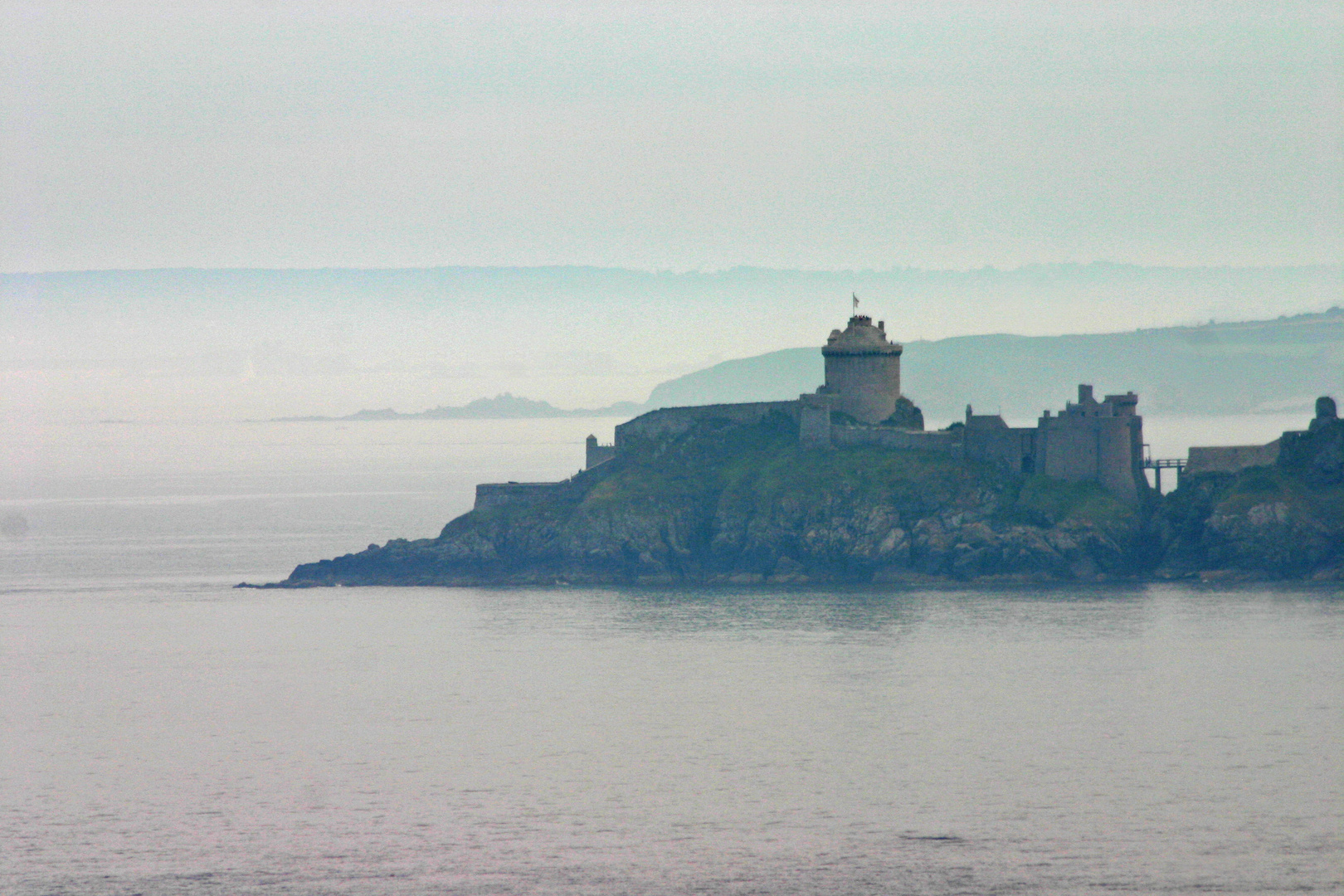 Fort la Latte im Nebeldunst (Bretagne)